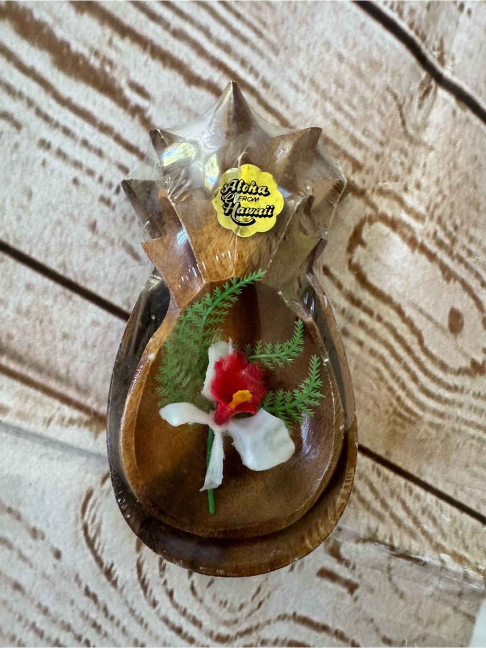 Vintage Hawaii Wood Pineapple Trinket Dishs with Red & White Flower